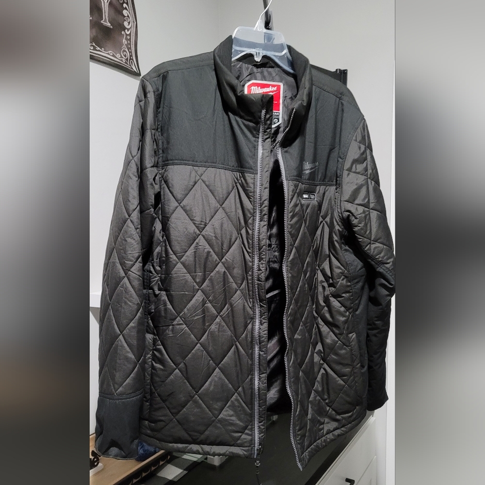 Milwaukee M12 AXIS Long Sleeve Men's Full-Zip Heated Jacket Kit XL